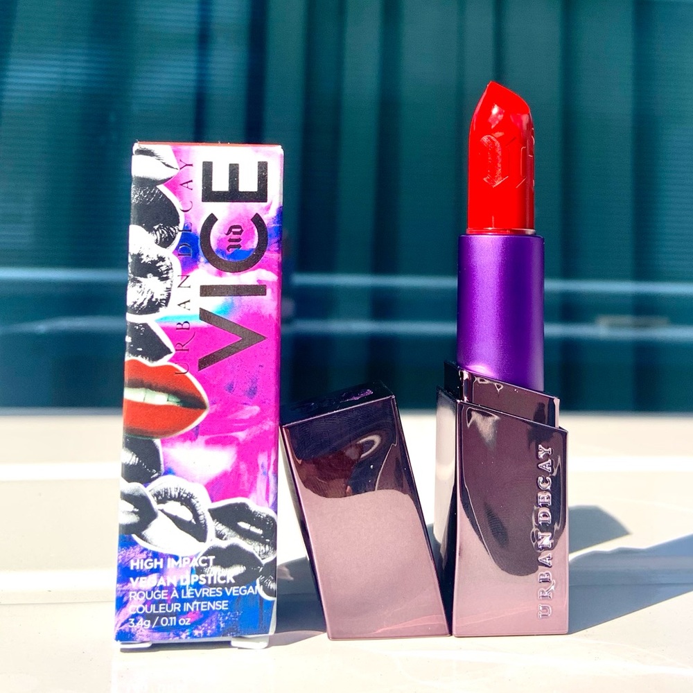 Urban Decay Bad Blood Matte lipstick - Picture 12 of 13